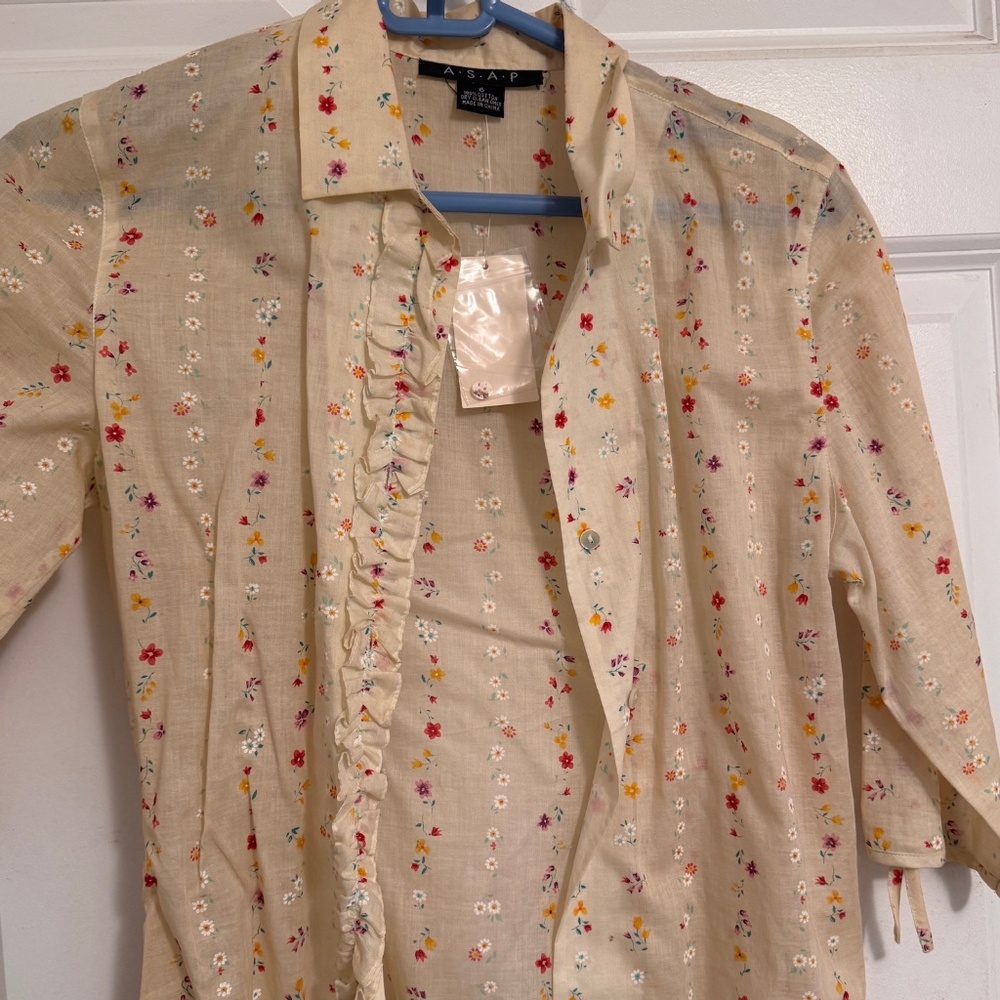 Flower print slightly see-through button-up short shirt
